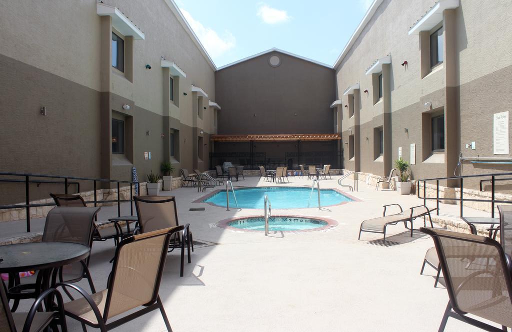 Country Inn & Suites By Radisson, Lackland Afb San Antonio , Tx 외부 사진